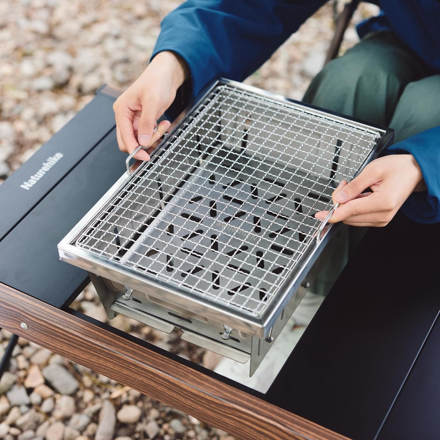 Naturehike التخييم شواية الفحم - مراجعة Camping Cooking Table وسعره