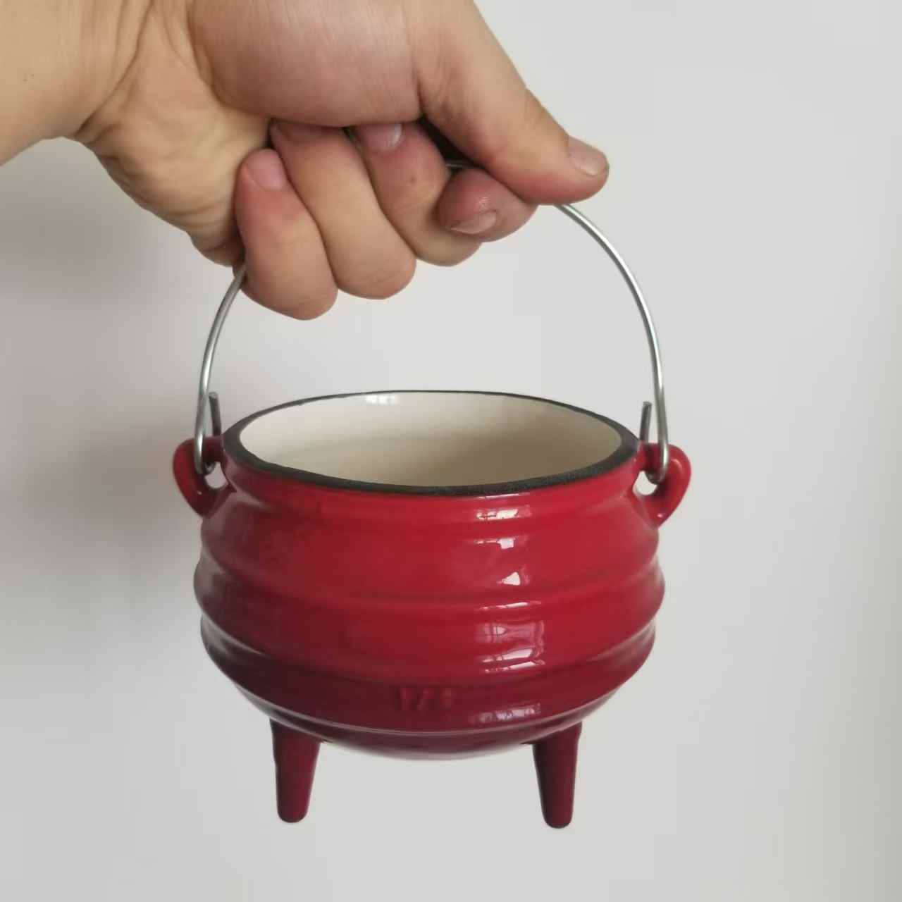 قدر طهي خارجي من الحديد الزهر  - مراجعة Camping Cooking Dutch Oven وسعره